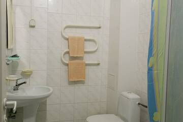 Фото номера Номер стандарт с 2 односпальными кроватями Гостиница Старый Доктор г. Светлогорск 3