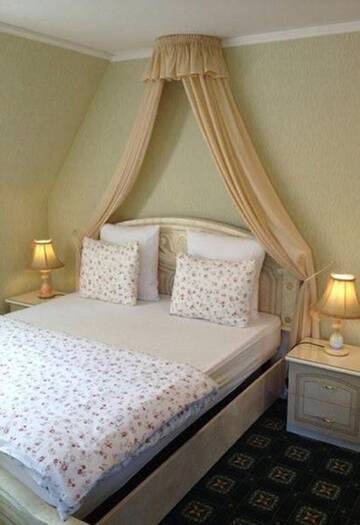 Фото номера Семейный номер — Мансарда Гостиница Guest House Grench г. Светлогорск 4