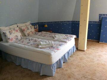 Фото номера Семейный номер — Мансарда Гостиница Guest House Grench г. Светлогорск 2